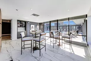 260 E Chestnut St, Chicago, IL 60611 - Photo 17