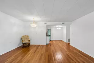 200 Deborah Ln, Wheeling, IL 60090 - Photo 9