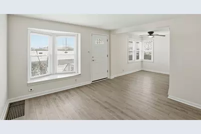 11056 S State Line Road, Chicago, IL 60617 - Photo 5