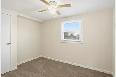 11056 S State Line Road, Chicago, IL 60617 - Photo 7
