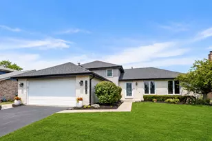11672 Glenview Dr, Orland Park, IL 60467 - Photo 1