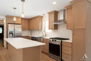11009 S St Louis Ave, Chicago, IL 60655 - Photo 15