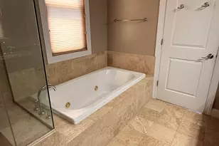 3862 S Lake Park Ave, Chicago, IL 60653 - Photo 15