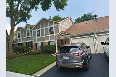 22 Waterbury Lane #O2, Schaumburg, IL 60193 - Photo 1