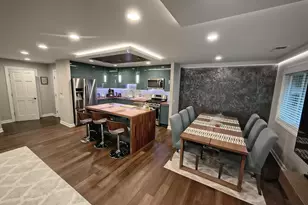 22 Waterbury Ln, Schaumburg, IL 60193 - Photo 5