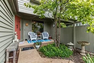 900 Shoreline Rd, Lake Barrington, IL 60010 - Photo 5