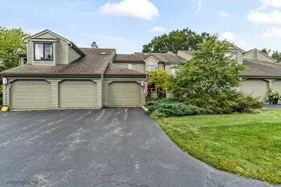 900 Shoreline Road, Lake Barrington, IL 60010 - Photo 1