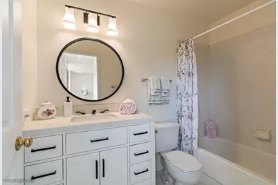 900 Shoreline Road, Lake Barrington, IL 60010 - Photo 29
