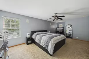 6787 Slate Dr, Carpentersville, IL 60110 - Photo 17