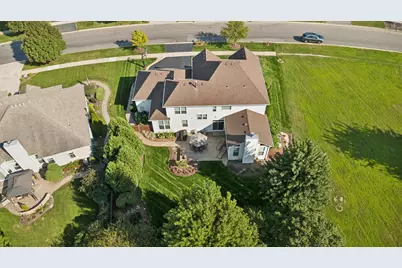 911 Hayden Drive, Yorkville, IL 60560 - Photo 5