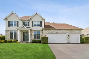 911 Hayden Dr, Yorkville, IL 60560 - Photo 1