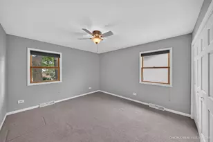 511 Cottonwood Ln, Schaumburg, IL 60193 - Photo 17
