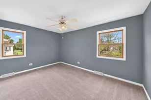 511 Cottonwood Ln, Schaumburg, IL 60193 - Photo 19