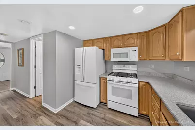 511 Cottonwood Lane, Schaumburg, IL 60193 - Photo 9