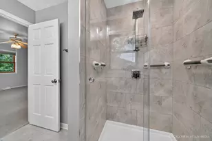 511 Cottonwood Ln, Schaumburg, IL 60193 - Photo 15