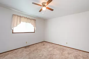 521 Hawthorne Ln, Peotone, IL 60468 - Photo 19