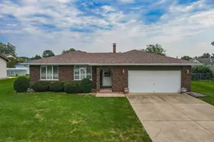 521 Hawthorne Ln, Peotone, IL 60468 - Photo 1