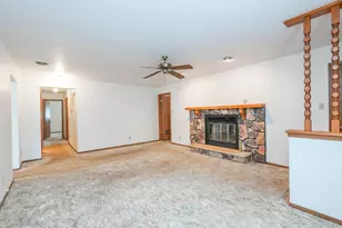 521 Hawthorne Ln, Peotone, IL 60468 - Photo 3