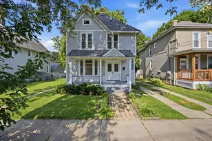 340 Moseley St, Elgin, IL 60123 - Photo 1