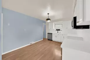 4933 S Lockwood Ave, Chicago, IL 60638 - Photo 3