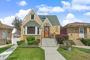 6218 W Huntington St, Chicago, IL 60646 - Photo 1