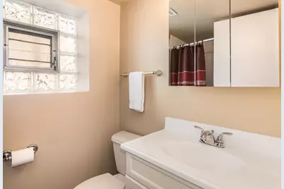 7234 W Fitch Avenue, Chicago, IL 60631 - Photo 15