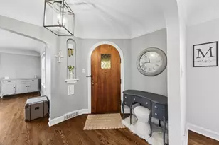 10303 S California Ave, Chicago, IL 60655 - Photo 3