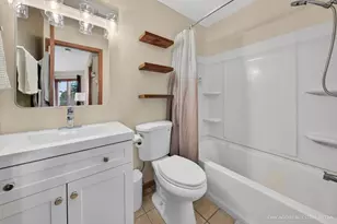 1375 Cunat Ct, Lake in the Hills, IL 60156 - Photo 9