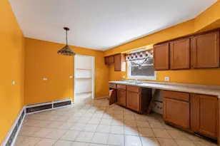 6401 S Albany Ave, Chicago, IL 60629 - Photo 13
