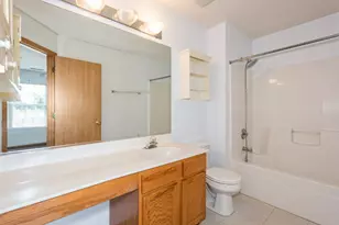 2341 Stoughton Cir, Aurora, IL 60502 - Photo 9