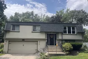 2248 Kingston Dr, Wheaton, IL 60189 - Photo 1