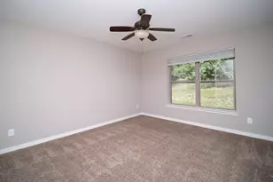 5604 Jackie's Dr, Loves Park, IL 61111 - Photo 15