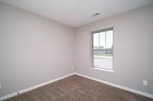 5604 Jackie's Dr, Loves Park, IL 61111 - Photo 11