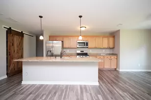5604 Jackie's Dr, Loves Park, IL 61111 - Photo 3