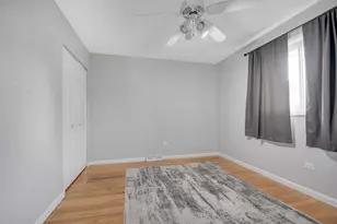 8808 S 85th Ct, Hickory Hills, IL 60457 - Photo 9