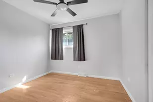 8808 S 85th Ct, Hickory Hills, IL 60457 - Photo 11