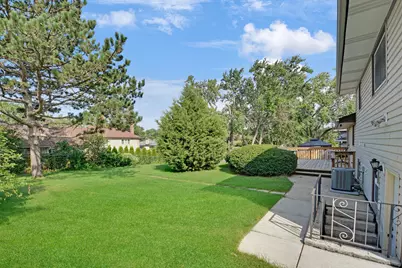8808 S 85th Court, Hickory Hills, IL 60457 - Photo 19