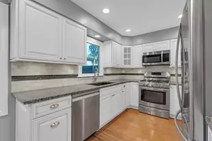 1153 S Fairview Ave, Lombard, IL 60148 - Photo 9