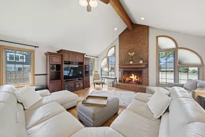 1654 Wadsworth Road, Wheaton, IL 60189 - Photo 5