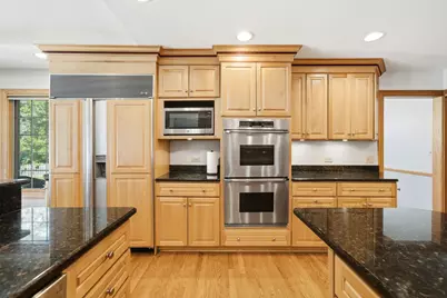 1654 Wadsworth Road, Wheaton, IL 60189 - Photo 9