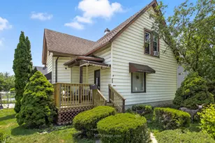 514 E Jackson St, Joliet, IL 60432 - Photo 1