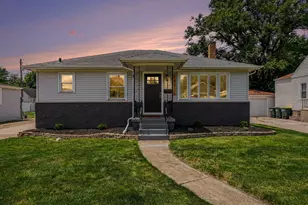 18316 Sherman St, Lansing, IL 60438 - Photo 3