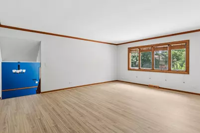 6702 Pershing Court, Woodridge, IL 60517 - Photo 7