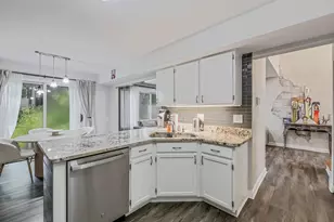 68 Cambridge Ave, Streamwood, IL 60107 - Photo 5