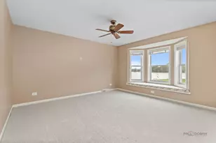 1832 Paddock Ct, Grayslake, IL 60030 - Photo 9