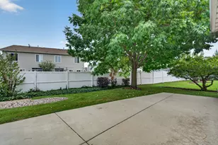 663 S Mecosta Ln, Romeoville, IL 60446 - Photo 11