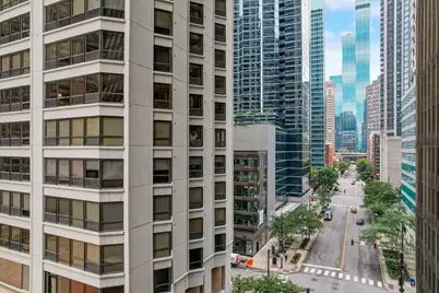 400 E Ohio Street #801, Chicago, IL 60611 - Photo 33
