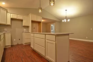 3290 E 289th Rd, Lasalle, IL 61301 - Photo 9