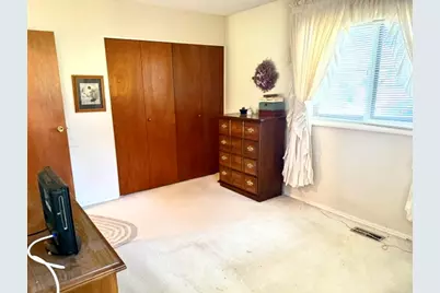 21W331 Ahlstrand Road, Lombard, IL 60148 - Photo 13