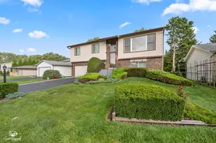 635 N Rumple Ln, Addison, IL 60101 - Photo 1